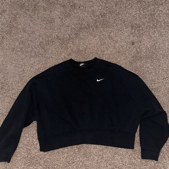 Nike crewneck in a size medium - Picture 1 of 2
